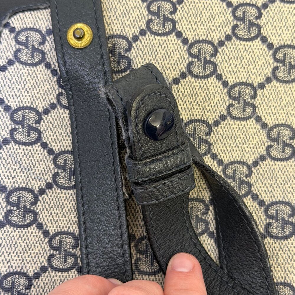 Gucci Vintage GG Supreme Monogram Navy Canvas Crossbody Bag - Picture 14 of 14